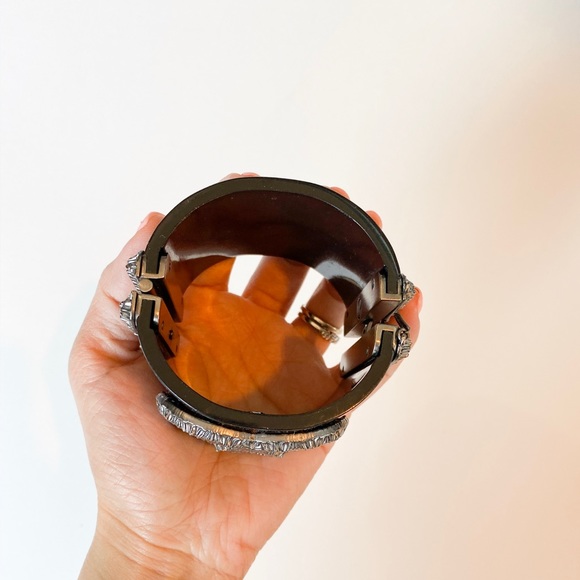 ✨SOLD✨Authentic CHANEL Acrylic Cuff Bracelet - Picture 8 of 8